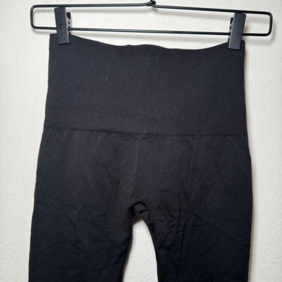 Spanx Leggings Women's LG Black Ribbed Stretch Casual Everyday - Picture 3 of 7